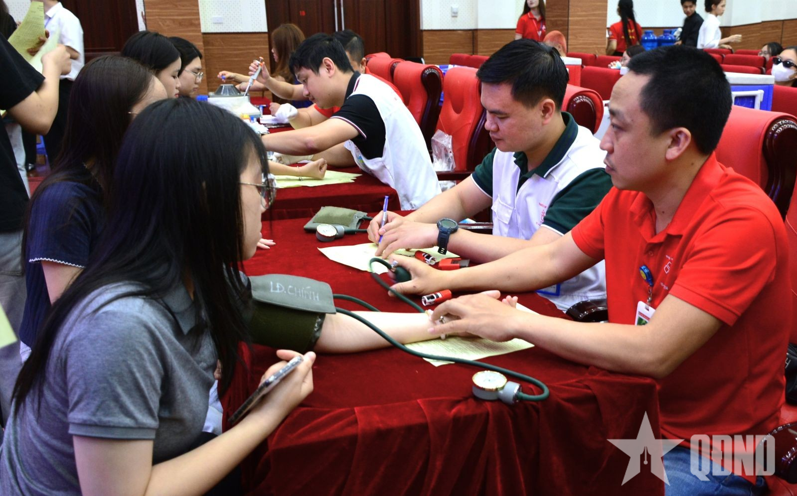 Hơn 600 người tham gia Ngày hội hiến máu 